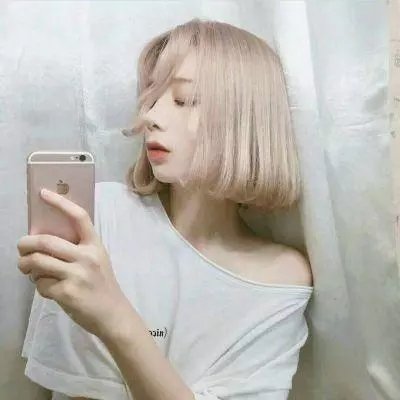 魕